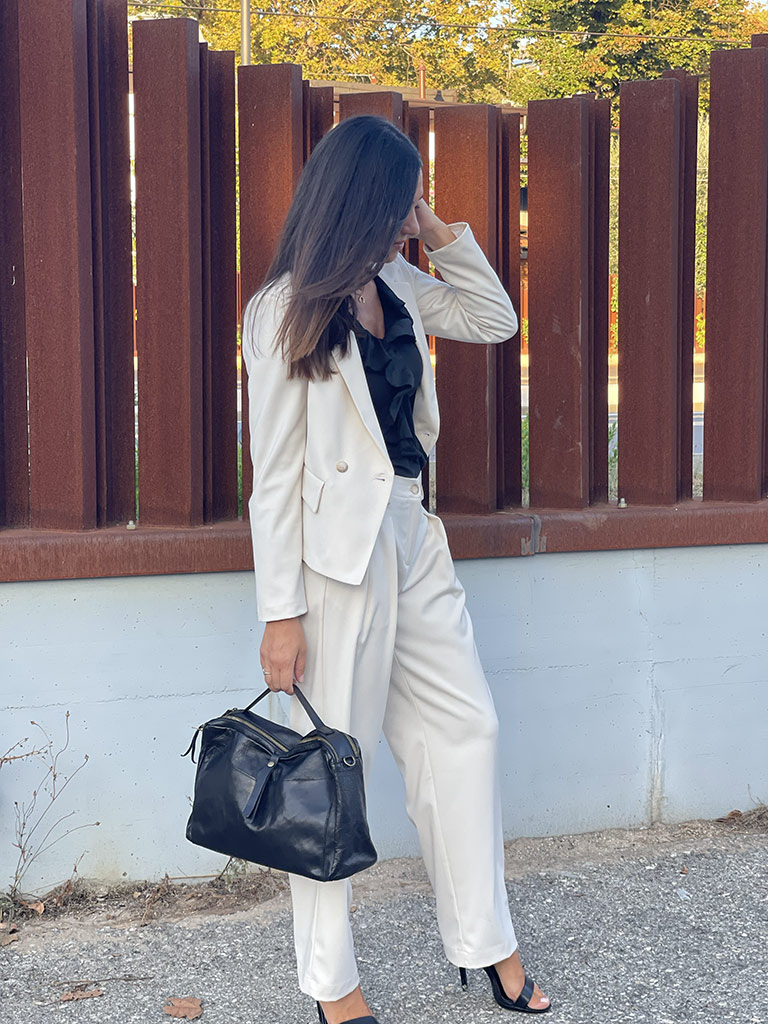 Come Vestorsi Per Una Cerimona Con Abiti Eleganti E Casual