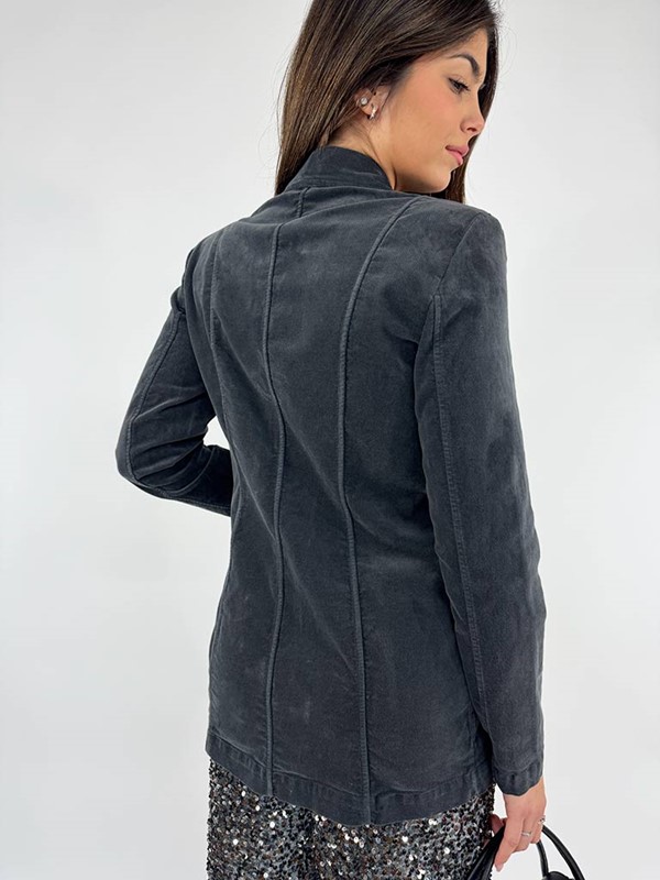 giacca-in-velluto-bottone-gioiello-elasticizzata