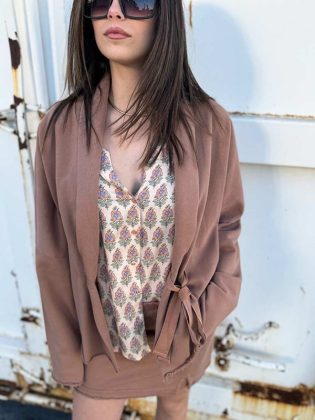 Blusa con manica a 3/4