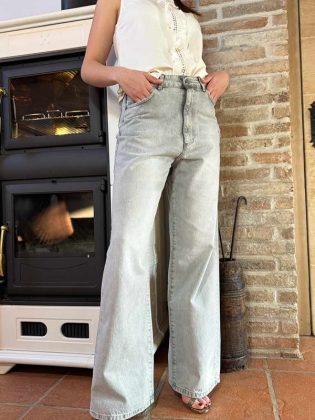 Jeans wide con tasche over