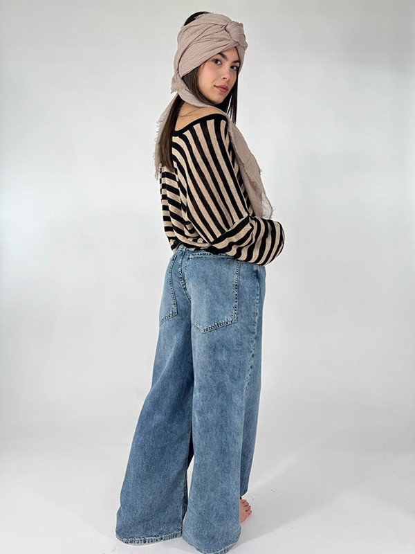 maglia-scollo-a-V-misto-viscosa-outfit