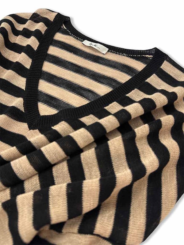 maglia-scollo-v-a-righe-misto-viscosa-da-ufficio