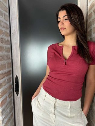 T-shirt serafino a costine