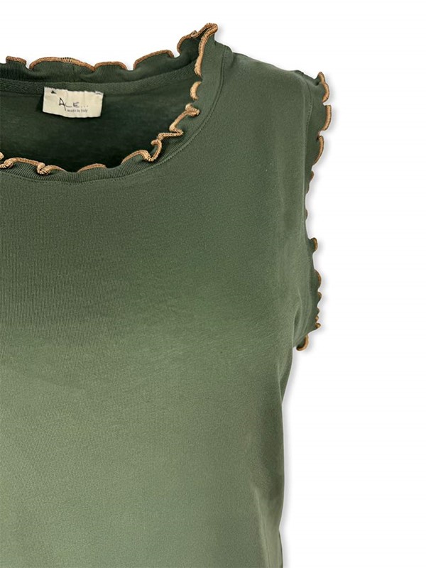 smanicata-con-ondine-militare