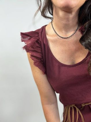 Abito con frappa sfrangiata