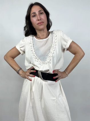 Abito corto con ricamo