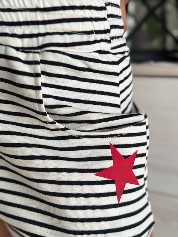 short-a-righe-in-felpa-rosso