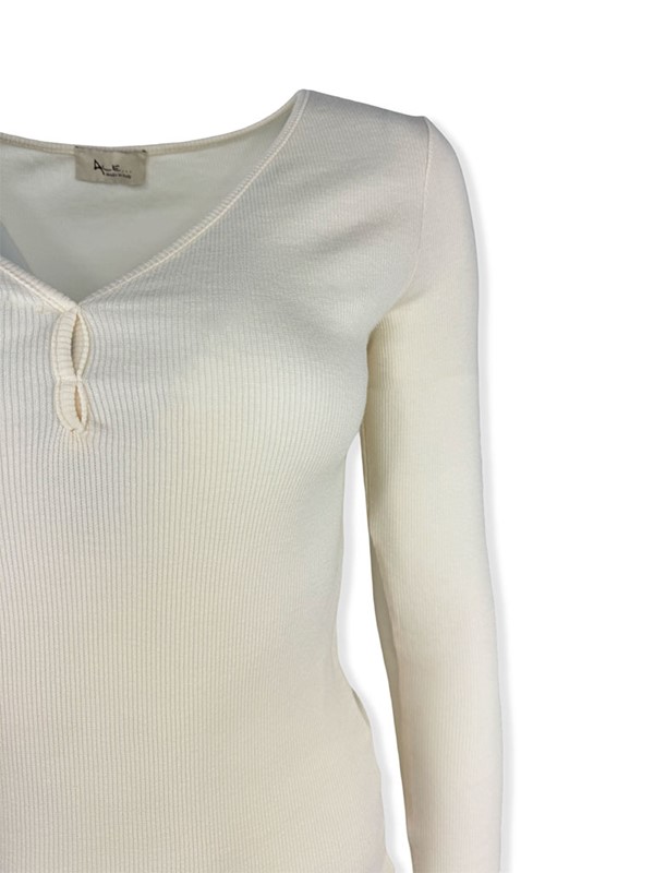 t-shirt-a-costine-collo-a-v-burro