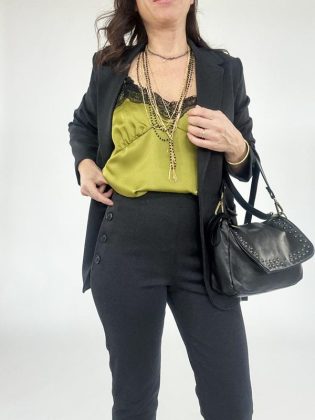 Top in raso con pizzo