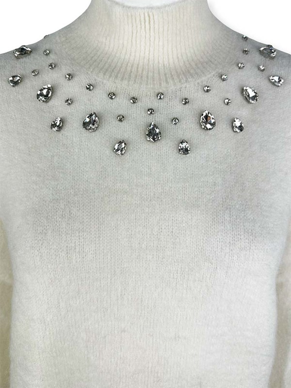 dolcevita-morbido-con-pietre-latte