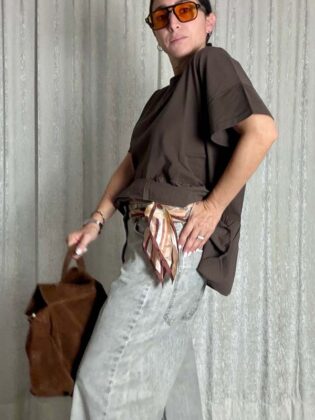 Jeans square pocket