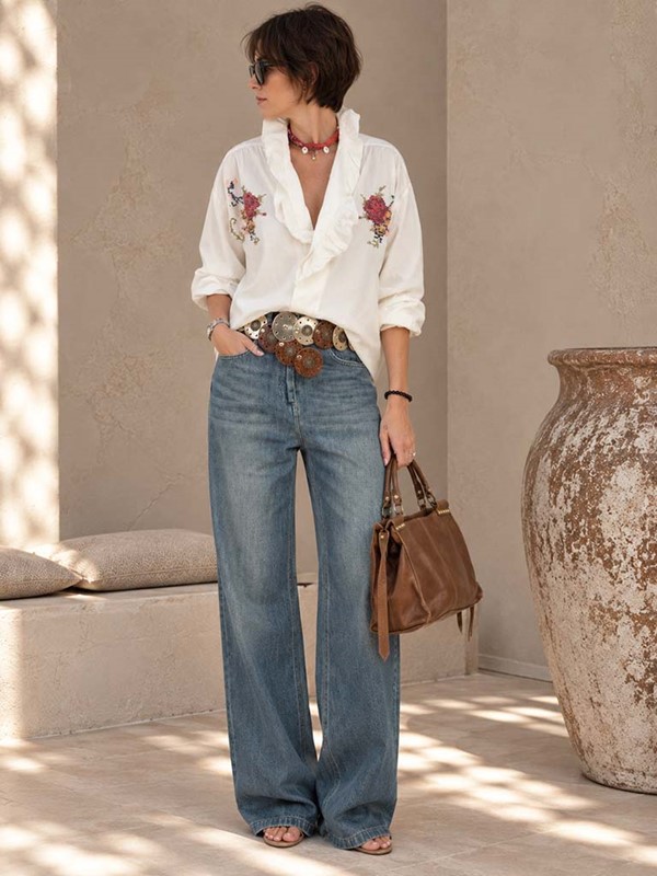 Camicia con galetta e ricami - immagine 2