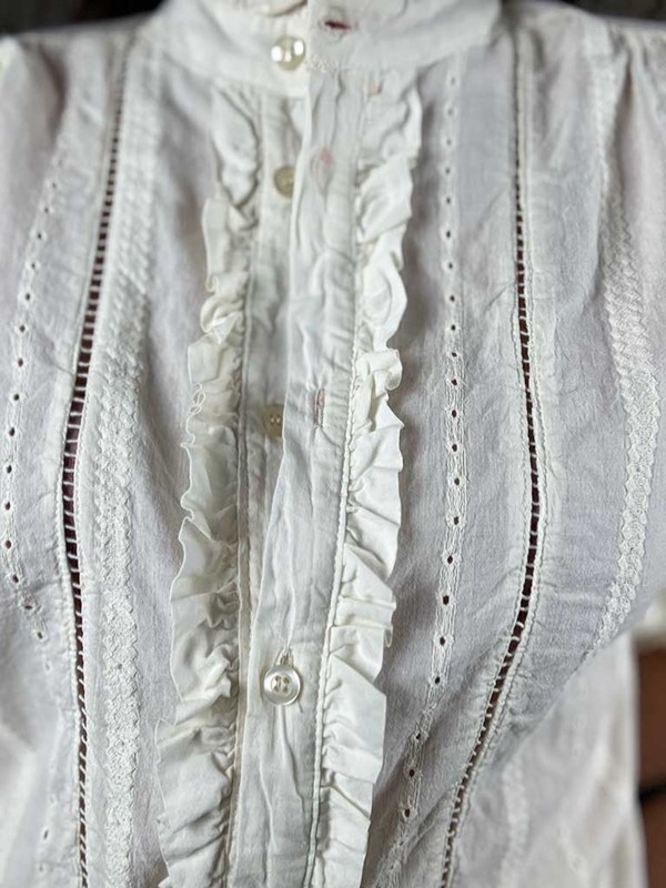 Camicia romantica con frappina - immagine 5