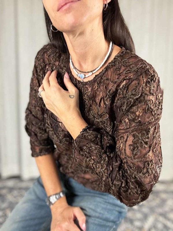 Blusa in pizzo ricamo ciniglia - immagine 2