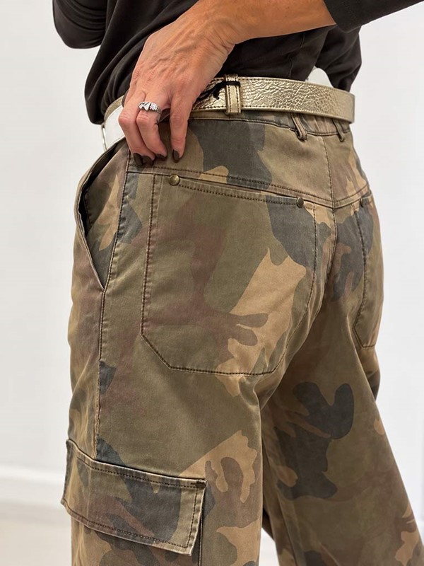 Pantalone cargo mimetico - immagine 2
